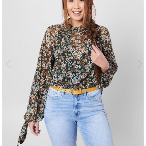 Free People Tops - Free People NWT all dolled up floral cropped blouse jade combo woman's size larg